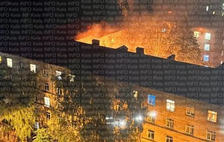 У Києві уламки дрона впали на студентський гуртожиток - у мерії розповіли про постраждалих